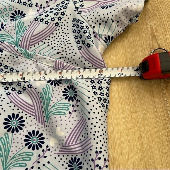 2 medical scrub tops, XL, blue animal print Jockey, white print Serene Uniforms - Picture 4 of 10